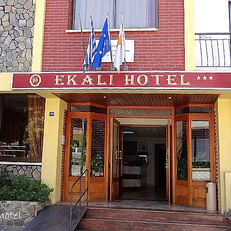 Ekali Otel 3*