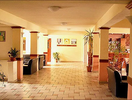 酒店 埃卡利酒店 3*