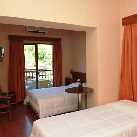 Hotel Ekali 3*