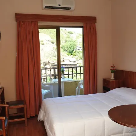 Ekali Какопетрия