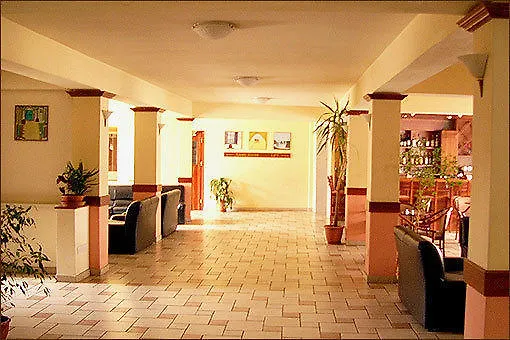 Hotel Ekali 3*