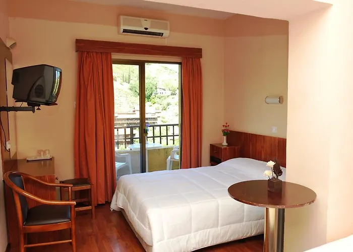 Ekali קאקופטריה